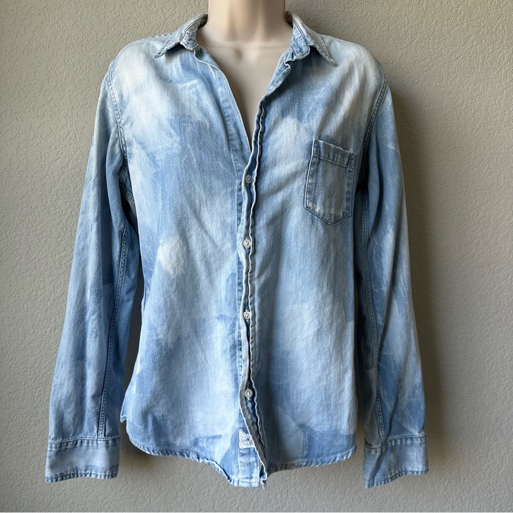 Frank & Eileen Light Blue Button Down Shirt